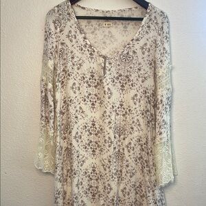 O'Neill Cream and Brown Relaxed Buttoned Blouse